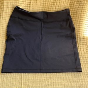 NWOT Duluth NoGa Pull-On Skort